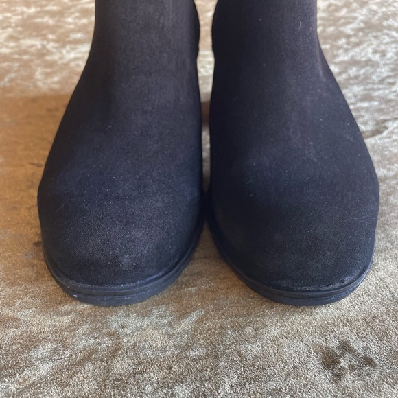 La CANADIENNE - Black Suede Boots - 8.5 - Picture 2 of 11